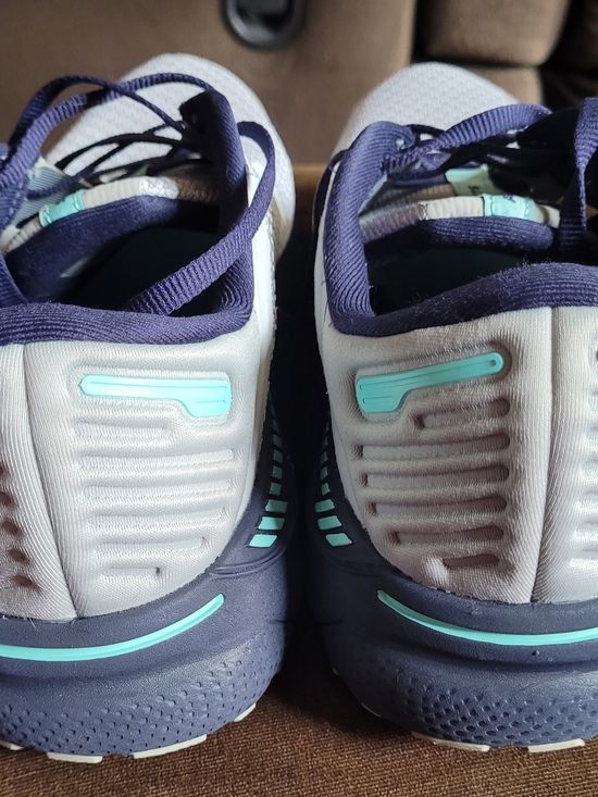 Brooks Adrenaline Shoes - Women’s Athletic Running Shoes in Navy and Light Blue